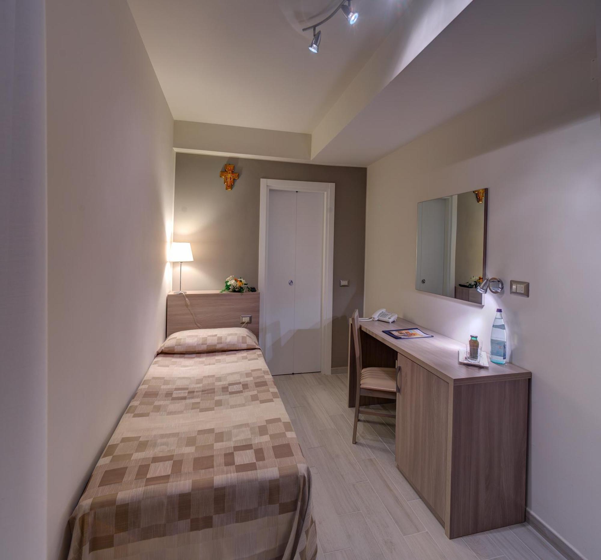Hotel Domus Pacis Assisi Exteriér fotografie